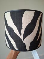 Handgemaakte lampenkap grof geweven zebra ecru-zwart 30 cm, Huis en Inrichting, Zwart, Rond, Ophalen of Verzenden, Zo goed als nieuw