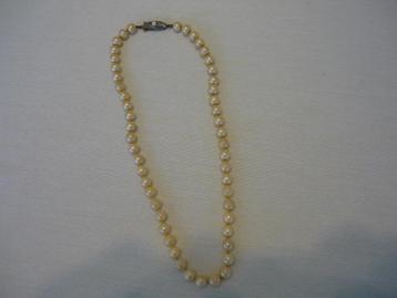 Parelketting vintage beschikbaar voor biedingen