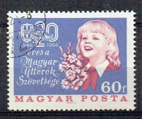 Hongarije 1966 Pioniers 20 jaar Bloemen meisje, Postzegels en Munten, Postzegels | Europa | Hongarije, Gestempeld, Ophalen