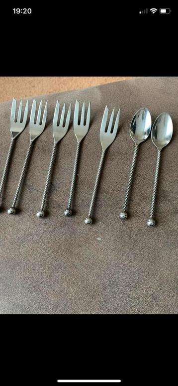 5 verzilverde vorkjes& 2 verzilverde lepeltjes beschikbaar voor biedingen