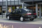 Renault 19 1.8-16V (bj 1993), Auto's, Oldtimers, Zwart, Renault, Zwart, Origineel Nederlands