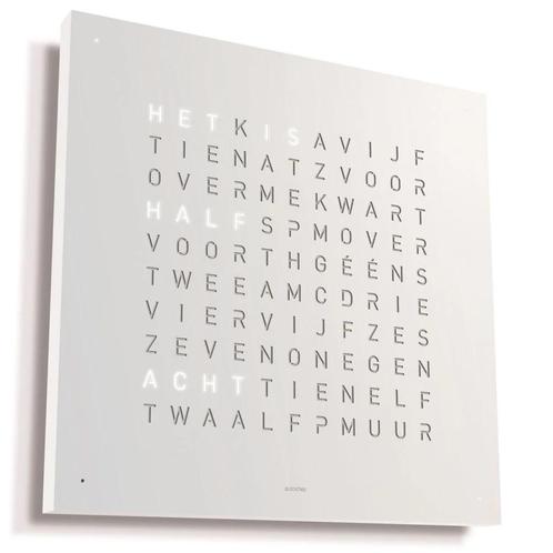 Nieuw Qlocktwo Earth White Pepper 90x90 large Woord Klok, Huis en Inrichting, Woonaccessoires | Klokken, Nieuw, Wandklok, Ophalen of Verzenden