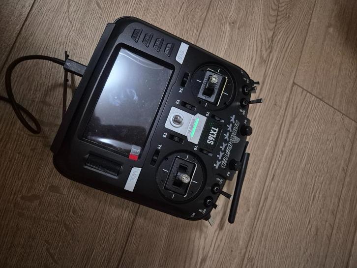 RadioMaster TX16S Mark II ELRS, Hobby en Vrije tijd, Modelbouw | Radiografisch | Helikopters en Quadcopters, Zo goed als nieuw