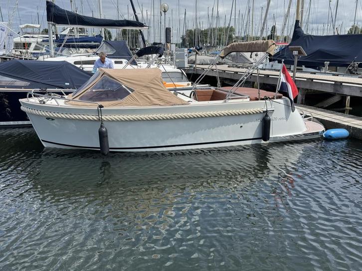 Maxima 630 Retro sloep Tender Suzuki 30 pk (bj 2019), Watersport en Boten, Sloepen, Gebruikt, 30 tot 50 pk, 6 meter of meer, Benzine