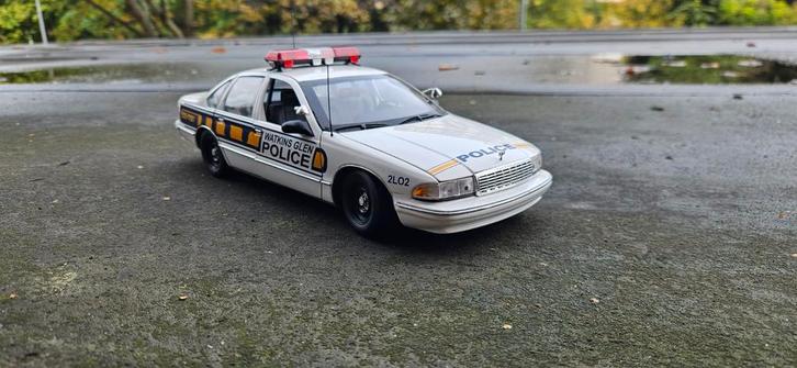 1:18 Chevrolet caprice Watkins Glen Police UT Models, Hobby en Vrije tijd, Modelauto's | 1:18, Zo goed als nieuw, Auto, UT Models