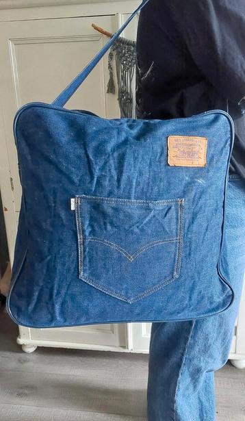 Vintage Levis messenger travel oversized denim bag beschikbaar voor biedingen