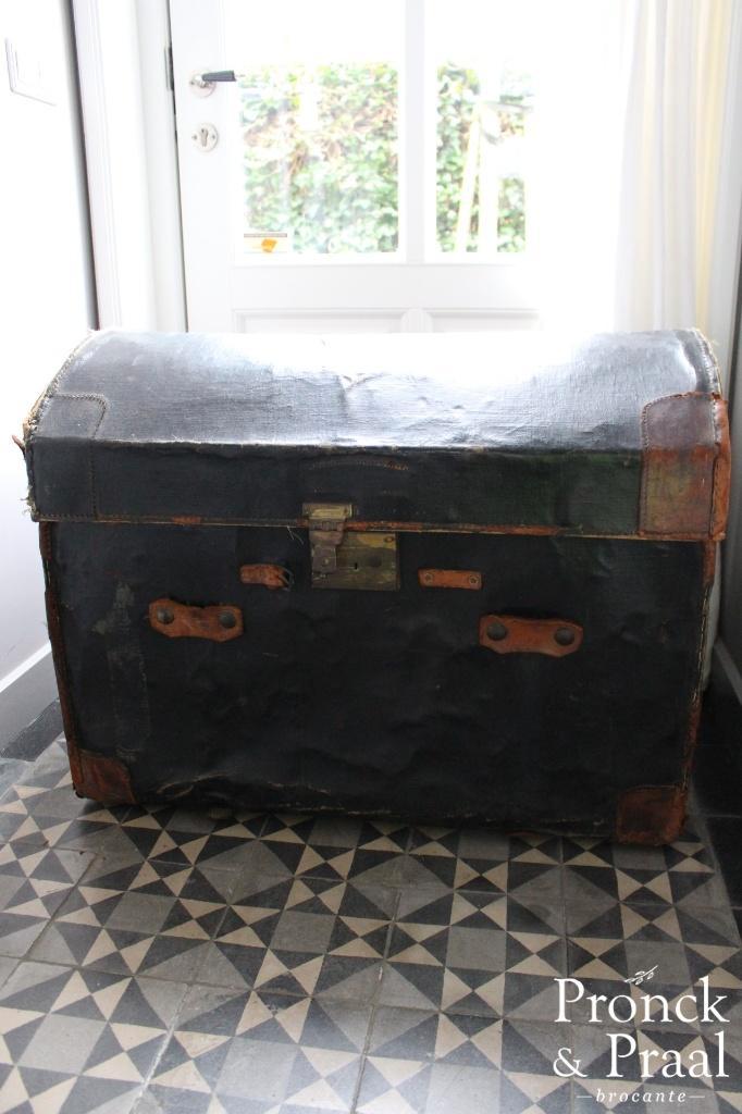 Oude brocante sleetse zwarte hut koffer DD *Pronck & Praal*, Antiek en Kunst, Curiosa en Brocante, Ophalen