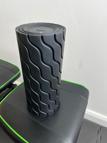 Therabody WaveRoller - Vibrerende Foam Roller beschikbaar voor biedingen