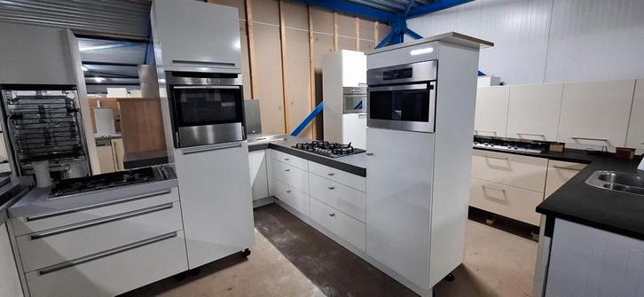 Complete keuken Compleet met APP 120Keukens op voorraad 2861, Huis en Inrichting, Keuken | Complete keukens, Zo goed als nieuw