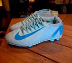 Nike voetbalschoenen met scheenbeschermers, Sport en Fitness, Gebruikt, Maat XS of kleiner, Schoenen, Ophalen of Verzenden
