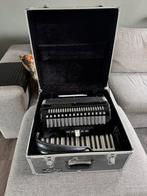 Pagnini 72 bas 3 korig, Muziek en Instrumenten, Accordeons, 72-bas, Zo goed als nieuw, Met koffer, Ophalen