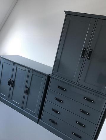Kinderkamer, commode + hoge kast: beschikbaar voor biedingen