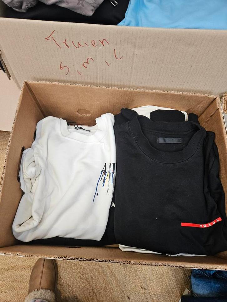 Grote partij nieuwe truien - 30 stuks!, Kleding | Heren, Truien en Vesten, Nieuw, Overige maten, Overige kleuren, Ophalen of Verzenden