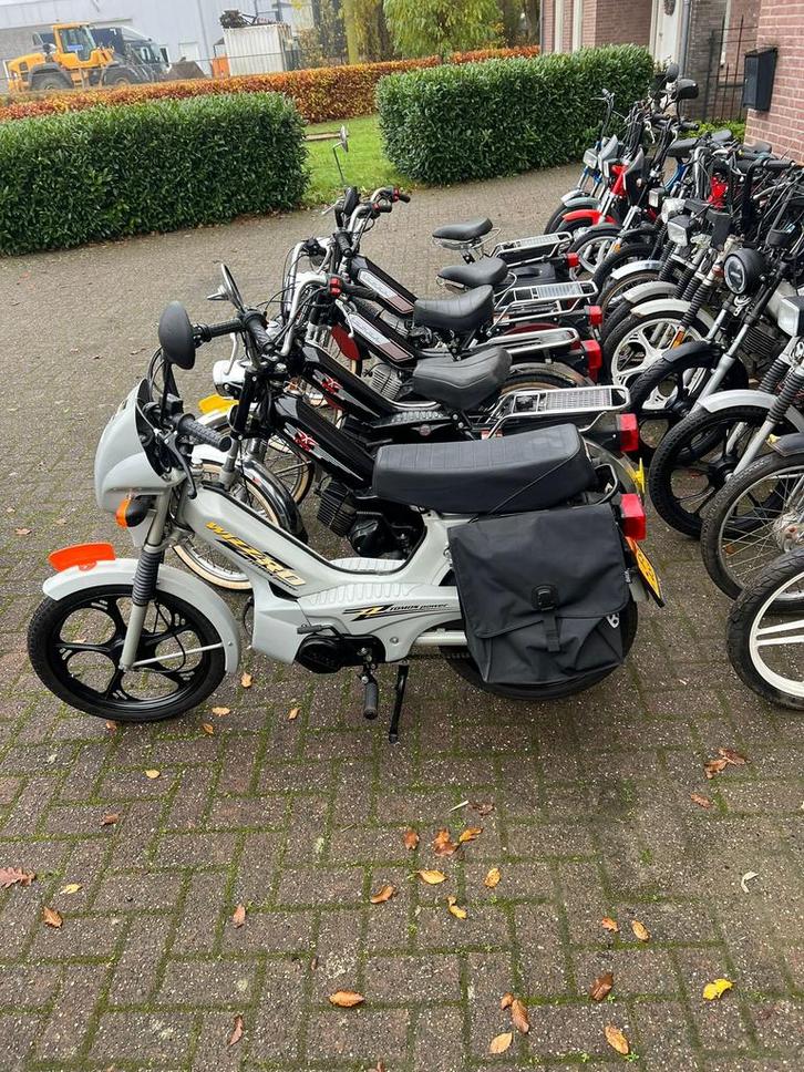 Gevraagd tomos projecten en nog veel meer, Fietsen en Brommers, Brommers | Tomos, Zo goed als nieuw, Ophalen