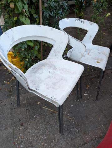 Gratis 3 Tuinstoelen  beschikbaar voor biedingen
