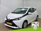 Toyota Aygo Occasion 1.0 VVT-i x-play | Tweedehands Toyota A, Auto's, Euro 5, Stof, Gebruikt, 4 stoelen