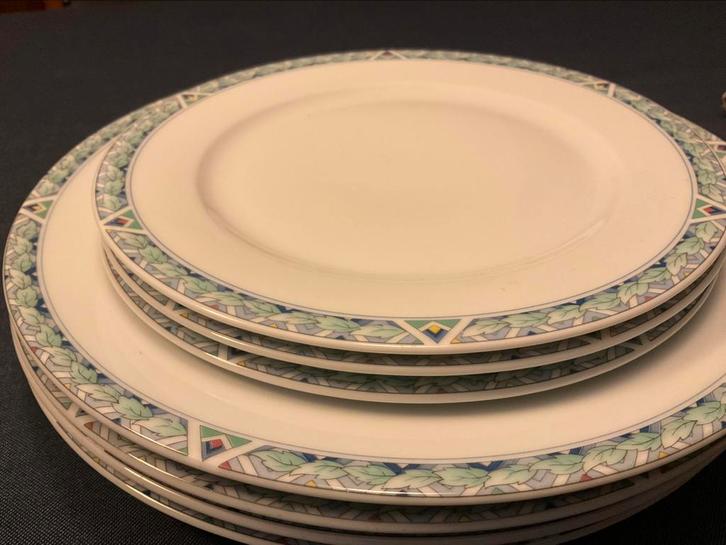 Arzberg merison(AH) 4 diner-/ 3 ontbijtborden zgan /één koop, Huis en Inrichting, Keuken | Servies, Zo goed als nieuw, Bord(en)