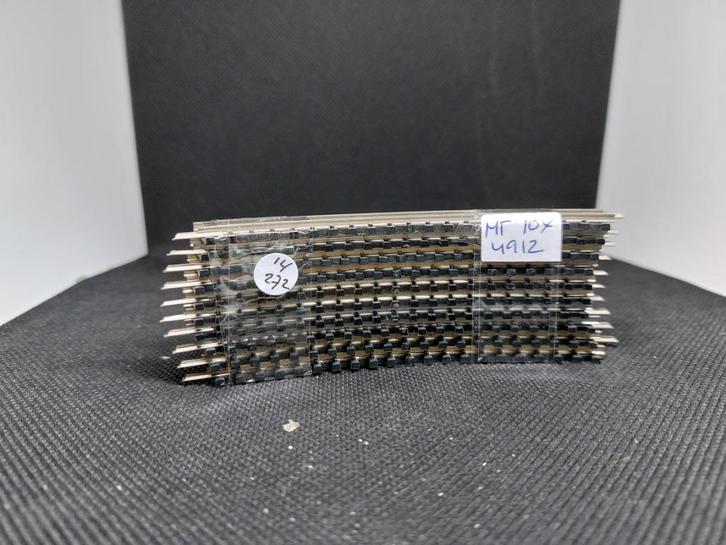 Minitrix 4912 - 10 x gebogen rail R1 / 30 graden (14272), Hobby en Vrije tijd, Modeltreinen | N-Spoor, Gebruikt, Rails, Gelijkstroom