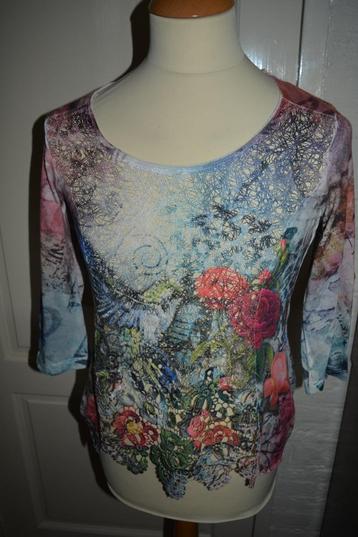 tredy, prachtig (kanten) shirt met patroon, mt 38 beschikbaar voor biedingen