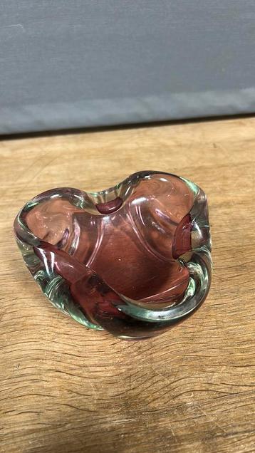 Murano glazen asbak. beschikbaar voor biedingen