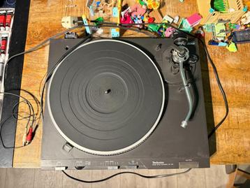 Nette Technics SL-D3 platenspeler  beschikbaar voor biedingen