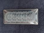 Vintage Cakeschaal met kant motief - 33x14cm, Gebruikt, Schaal, Ophalen of Verzenden, Glas