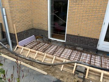 Groot raam met kozijn en latij - 230x95 cm beschikbaar voor biedingen