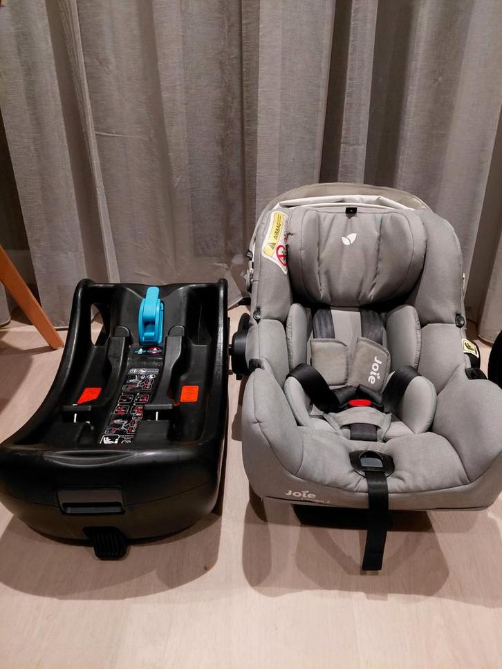 Mooie Joïe autostoel inclusief Isofix Base, Kinderen en Baby's, Autostoeltjes, Zo goed als nieuw, Overige merken, 0 t/m 13 kg