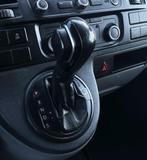 Volkswagen Transporter 2.0 TDI BiTurbo 180PK DC/AUTO, Auto's, Gebruikt, 4 cilinders, 2500 kg, Zwart