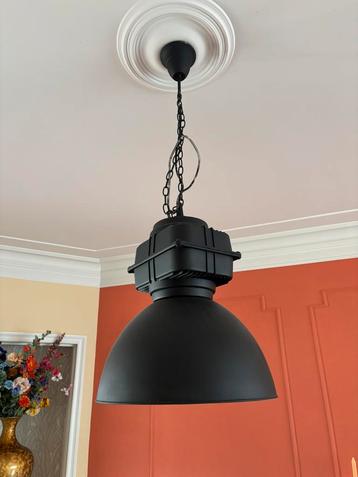Industriele hanglamp, +-40cm beschikbaar voor biedingen