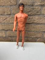 Originele Ken Barbie pop 1983 - 1968 met witte sportschoenen, Ophalen of Verzenden, Gebruikt, Barbie