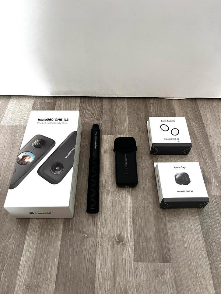 Insta360 X2 + auto zuignap statief, Audio, Tv en Foto, Actiecamera's, Zo goed als nieuw, Overige merken, Ophalen of Verzenden