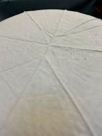 Heel oud rond tafel kleed, Ophalen of Verzenden, Gebruikt, Rond