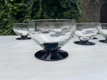 8 x Champagne Coupes Glazen art deco 1920 Frans beschikbaar voor biedingen