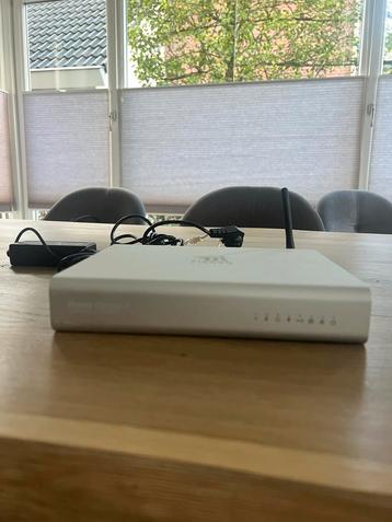 Fibaro HC2 Z-Wave Domotica Controller beschikbaar voor biedingen