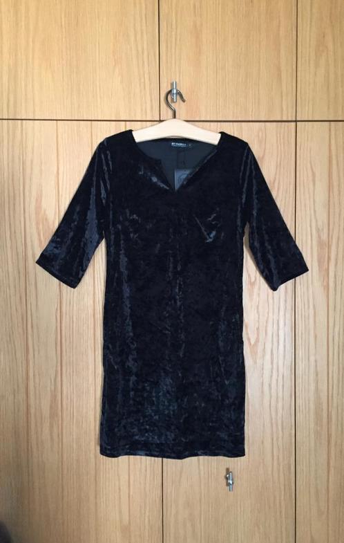 Nieuw & kaartjes: zwart fluwelen jurkje; My Pashion mt 40/42, Kleding | Dames, Jurken, Nieuw, Maat 38/40 (M), Zwart, Knielengte