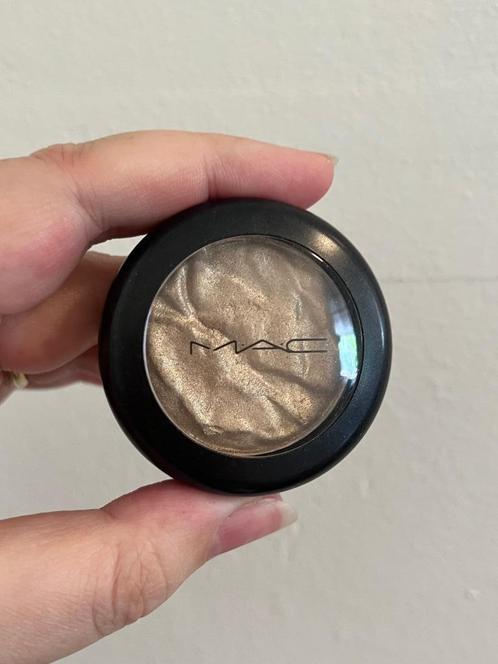 Mac oogschaduw Fairy Land, Sieraden, Tassen en Uiterlijk, Uiterlijk | Cosmetica en Make-up, Gebruikt, Make-up, Ogen, Goud, Ophalen of Verzenden