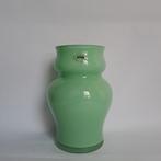 Handgemaakte mintgroene opaline vaas, Alicja Polen, Overige kleuren, Ophalen of Verzenden, Minder dan 50 cm, Glas
