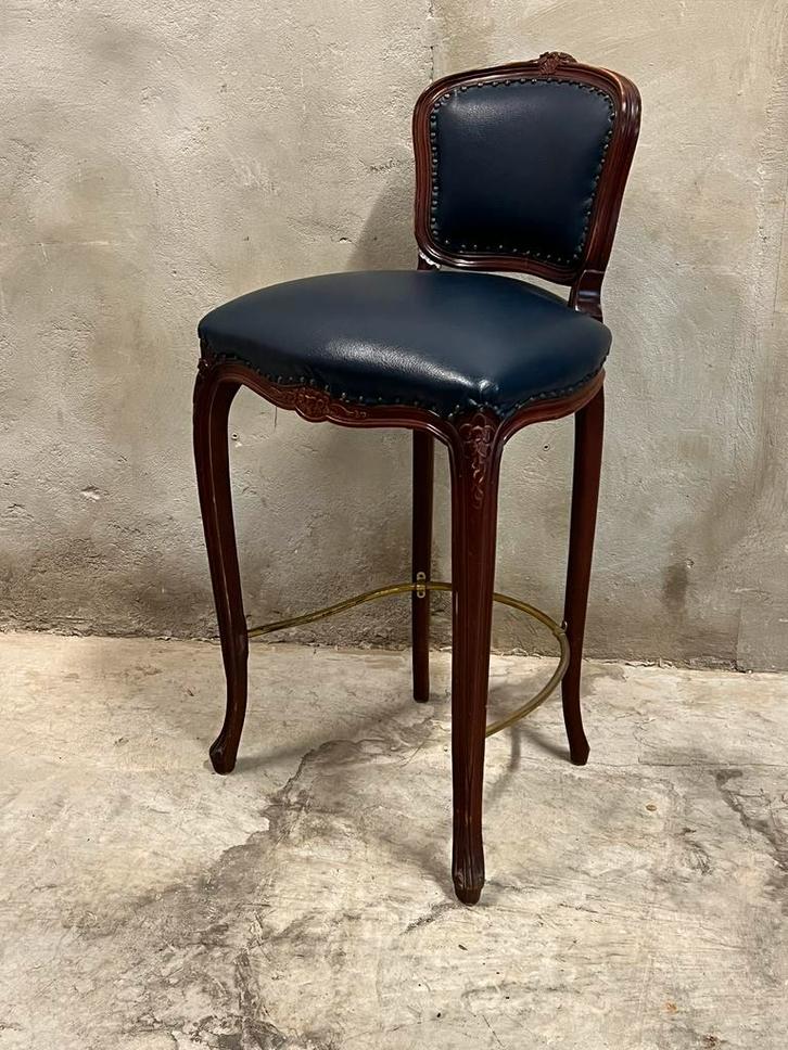 Prachtige Engelse krukken, Chesterfield klassiek, Huis en Inrichting, Barkrukken, Zo goed als nieuw, 60 tot 90 cm, Ophalen