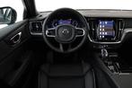 Volvo V60 T6 PLUG-IN HYBRID AWD PLUS DARK -HARMAN/KARDON|360, Auto's, Volvo, Automaat, Stof, Gebruikt, Euro 6