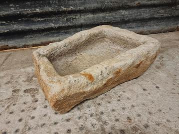 Antieke wasbak trog 18e eeuws graniet waterbak 