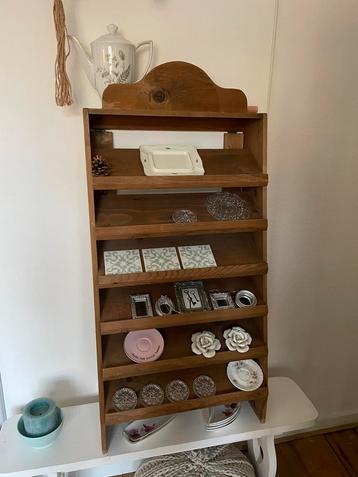 Bordenrek brocante antiek vintage beschikbaar voor biedingen