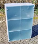 Kast met glazen deuren, Huis en Inrichting, Kasten | Boekenkasten, Ophalen, Glas, 50 tot 100 cm, 25 tot 50 cm