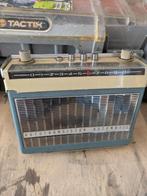 Oldtimer autoradio draagbaar, Auto diversen, Autoradio's, Ophalen of Verzenden, Zo goed als nieuw