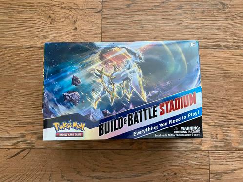 Pokémon TCG- SWSH Brilliant Stars Build & Battle Stadium Box, Hobby en Vrije tijd, Verzamelkaartspellen | Pokémon, Nieuw, Foil