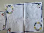 Geborduurde kleedjes voor beide 1 euro, Ophalen of Verzenden, Gebruikt, Placemat