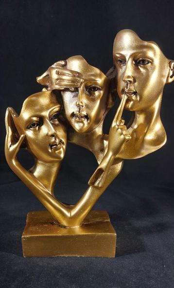 Gouden Beeld van Drie Gezichten beschikbaar voor biedingen