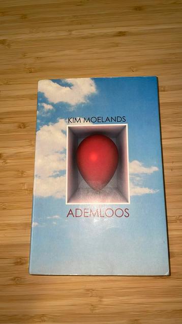 Kim Moelands - Ademloos beschikbaar voor biedingen