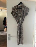 Geisha luipaard jurk met hartjes, maat M, Kleding | Dames, Jurken, Ophalen of Verzenden, Nieuw, Maat 38/40 (M), Onder de knie
