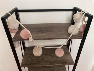 Pompon Slinger Roze/Beige - Meisjeskamer beschikbaar voor biedingen